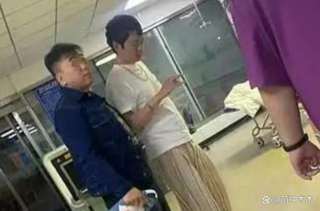 马思纯男友张哲轩疑似被打：深夜急诊引关注