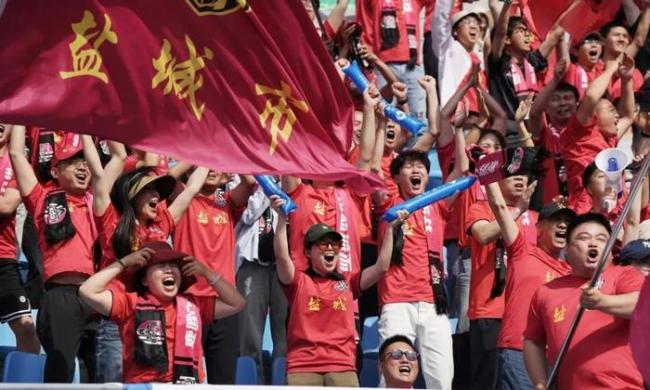 媒體：男足不行“蘇超”行 現(xiàn)象級頂流引發(fā)全網(wǎng)熱議