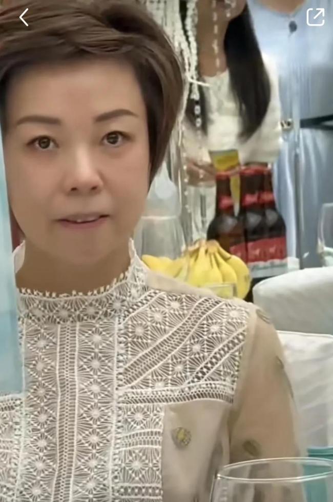 國乒總教練李隼女兒結(jié)婚 弟子淚目致敬恩師