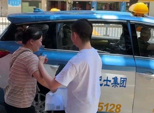 深圳全盲考生再战高考 逐梦文学之路