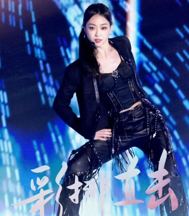 李晟团票数垫底全员表情错愕 舞台评分引发争议