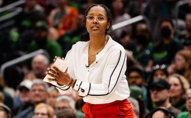 WNBA：李月汝申请交易后首战2分 连3场不到6分钟风暴大胜