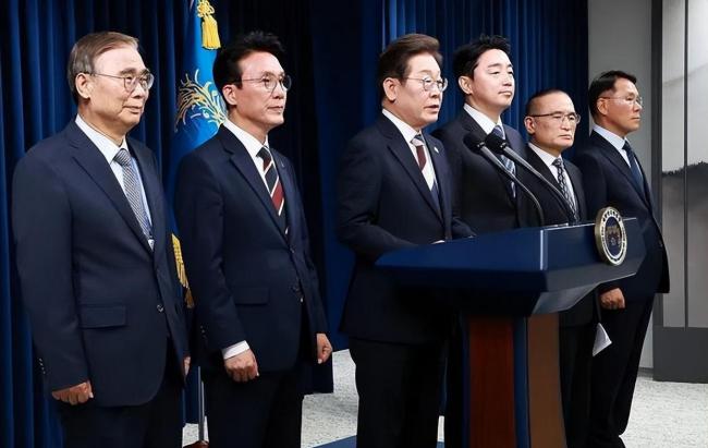 李在明刚上台 5名高官遭处分 亲美派失势引发关注