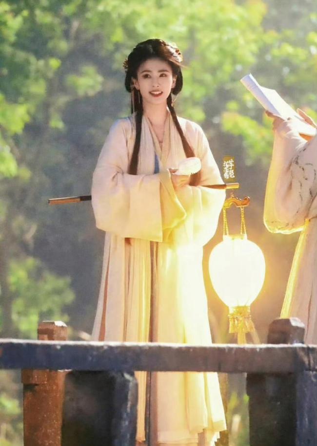 临江仙是白鹿今年播的最后一部剧 争议与热度齐飞