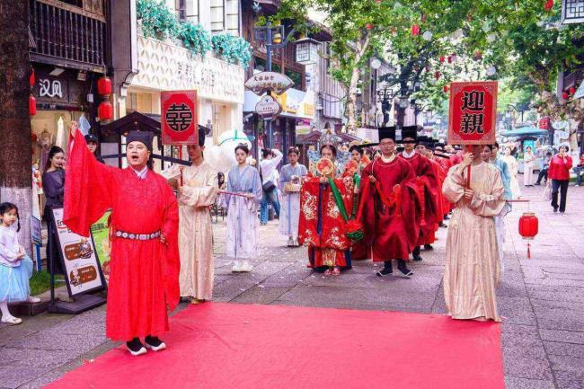 年輕人為何選擇簡(jiǎn)辦婚禮 追求簡(jiǎn)約溫馨體驗(yàn)