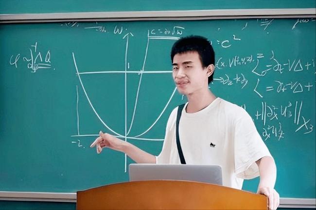 北大學(xué)生稱韋神是非常罕見的天才 解析宇宙數(shù)學(xué)密碼