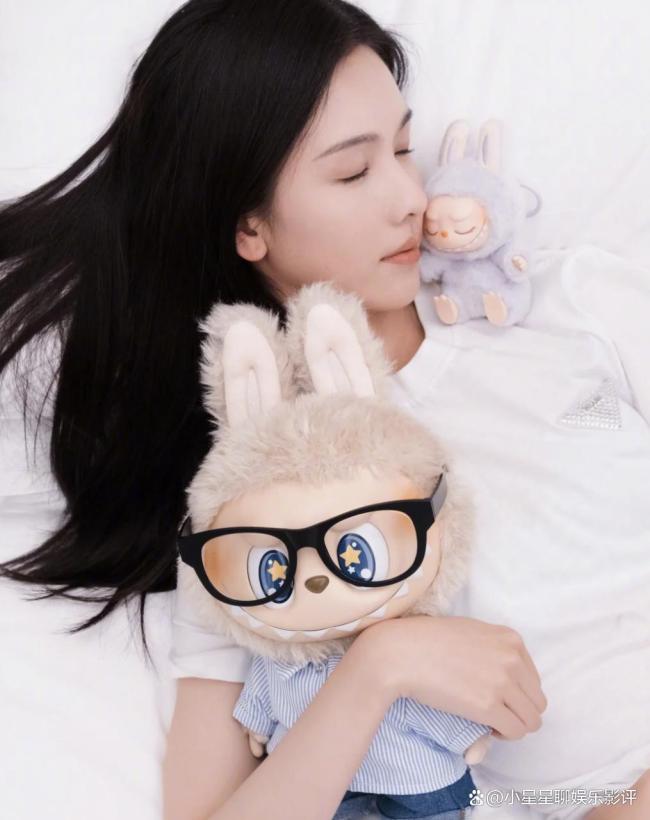 labubu 这是容嬷嬷 张馨月晒潮玩引发热议