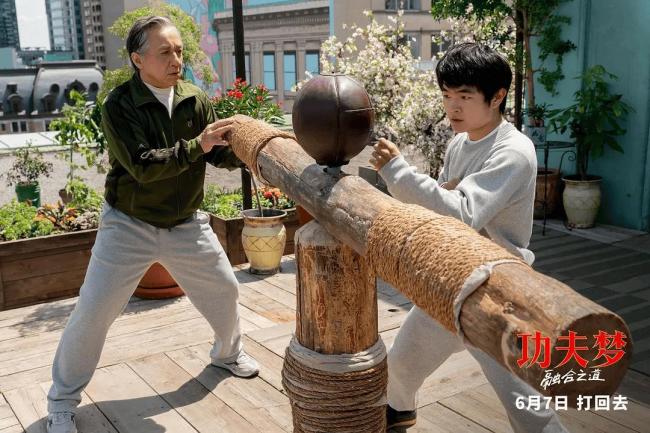 從動(dòng)作巨星到爛片之王？成龍變成“爛片之王”了嗎