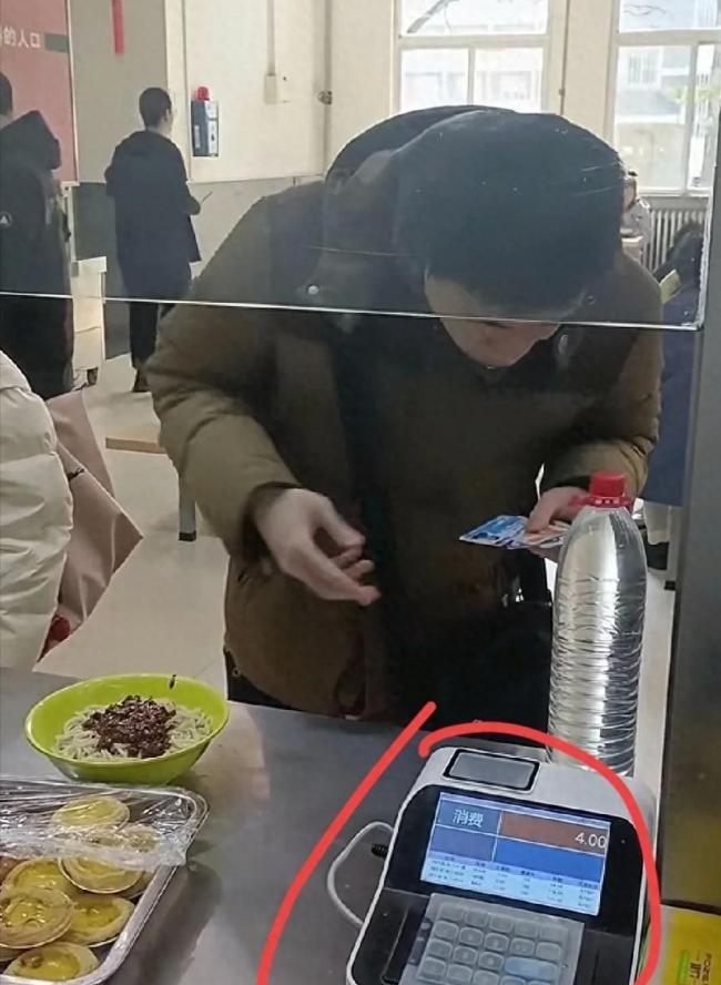 揭秘天才数学家北大韦神食堂刷卡吃四元面条的极简主义人生！及《动画大放映》 202