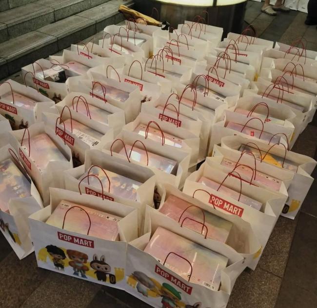 LABUBU爆火背后 黄牛一周净赚37万 暴利游戏的真相