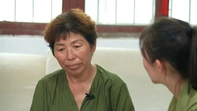 跪母救人的张伟亲述救人抉择瞬间 军人的无畏选择