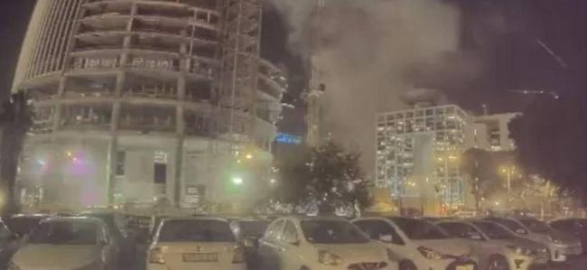 伊朗防空系统大战以导弹：爆炸声不断 复仇行动震撼中东