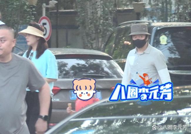 肖央和妻女外出聚餐,！新片與王太利變“筷子父子”