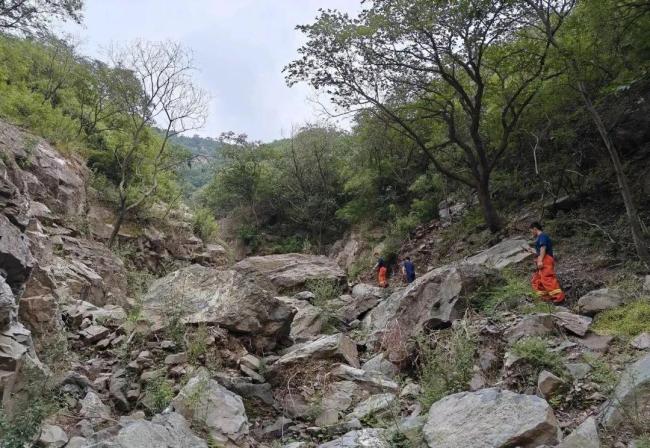加起來超400歲了，北京6位老人組團爬野山,，結果回不來了……