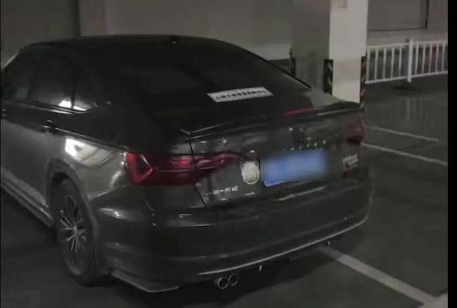 男子嫌機(jī)票太貴 連偷八輛車返程 荒唐鬧劇落幕