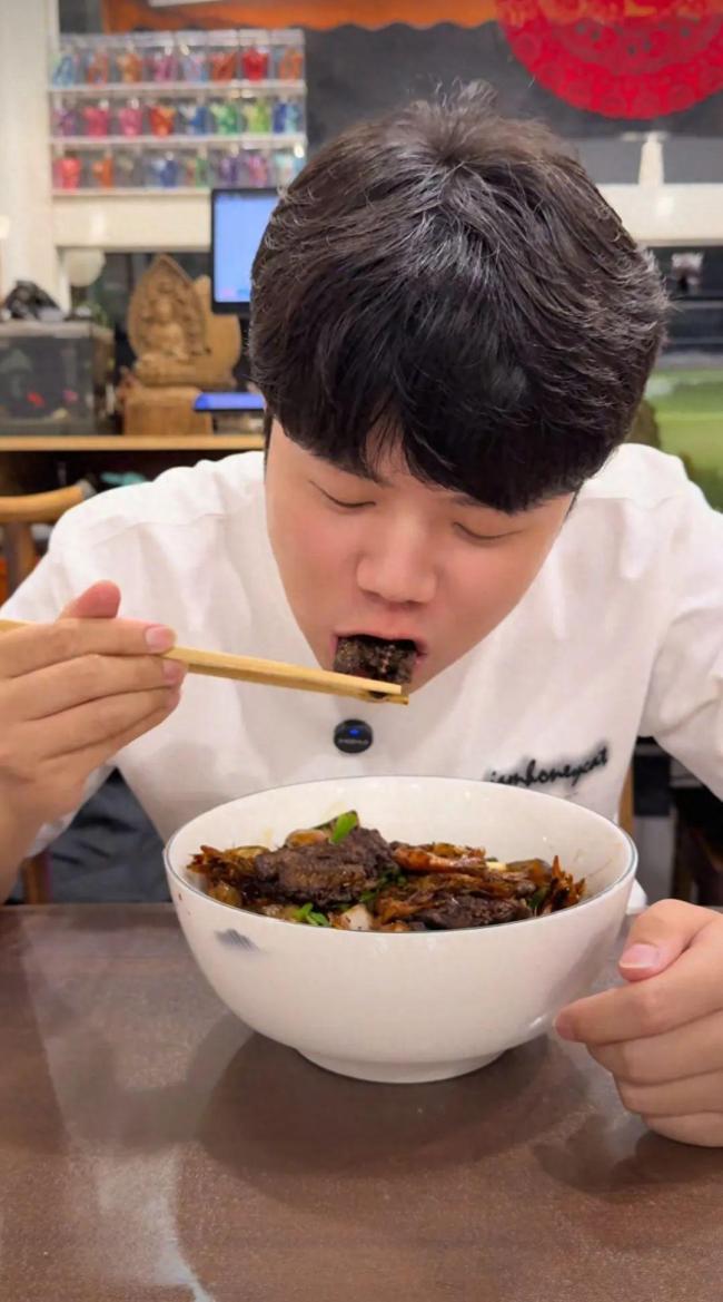 558元一碗面店主称探店有剧本 争议视频背后的故事