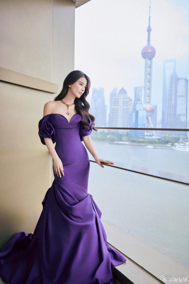 黄圣依妈妈一直尽全力托举女儿 母爱的可持续发展模式