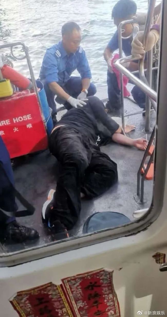 姜涛坠海现场图曝光 不慎落水后报平安