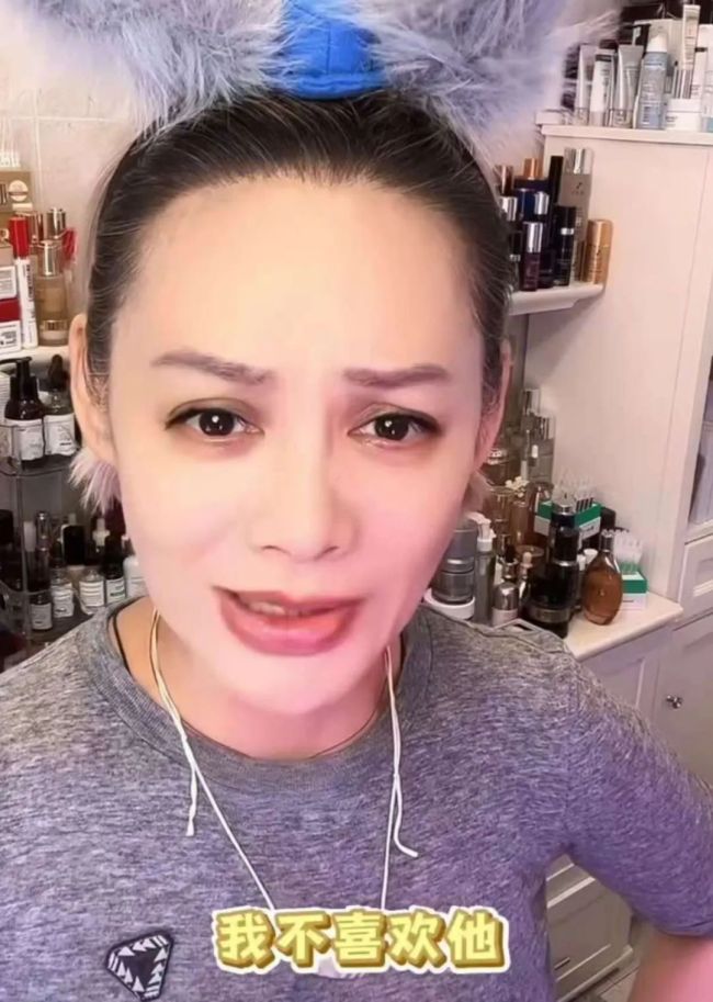 宁静澄清绯闻：不喜欢汪峰，否认恋情传闻