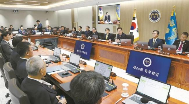 为何说李在明和韩军貌合神离，李在明又是如何自救的呢？