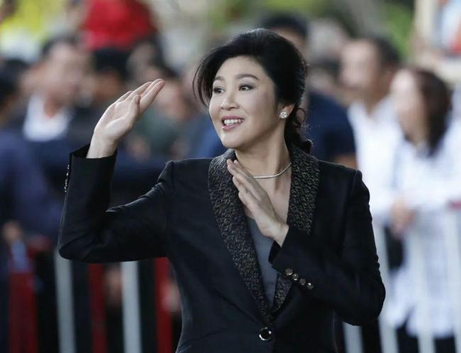 泰国总理佩通坦能否打破下台魔咒 一通电话引发轩然大波