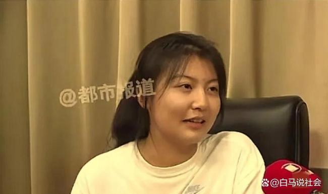 高考724分女生：平时数学也常满分，裸眼女状元逆袭成功