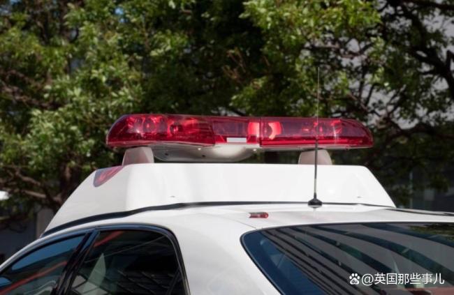 日本倆老師偷拍小學(xué)女生裙底,，分享到老師群？民眾暴怒：都不配叫老師,！