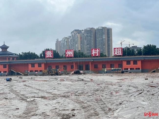 榕江二次洪水过后又开始清理淤泥了 灾后重建持续进行