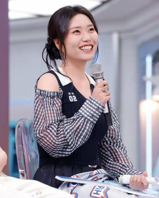 李雪琴怎么美成这样了 瘦身逆袭气质女神