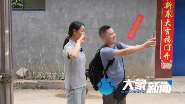 河南27岁“卖菜西施”吸粉超600万 乡音响彻太行山下