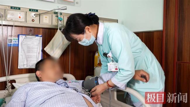 一天两包烟、顿顿吃外卖！40岁男子血管堵得一塌糊涂 不良习惯害了他