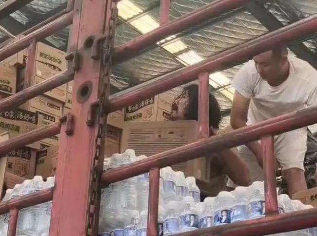 殘疾小伙為榕江捐19噸物資 賬戶剩5毛 善舉感動全網(wǎng)