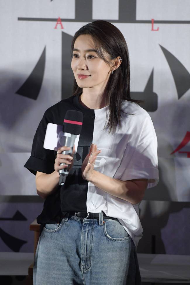 陈思诚说张小斐有灰度感 称赞其丰富可塑性
