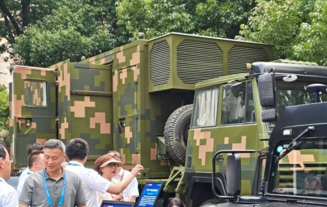 国产激光武器保护“爱国者”，击落21架胡塞无人机，沙特少将授勋！