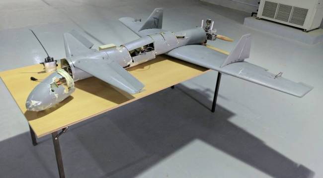 国产激光武器保护“爱国者”，击落21架胡塞无人机，沙特少将授勋！