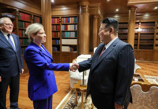 視頻 金正恩觀看朝鮮在俄作戰(zhàn)士兵影片時落淚
