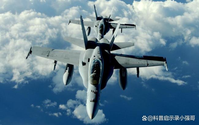 歼16战机到底有多强悍 2打7空中对峙胜出