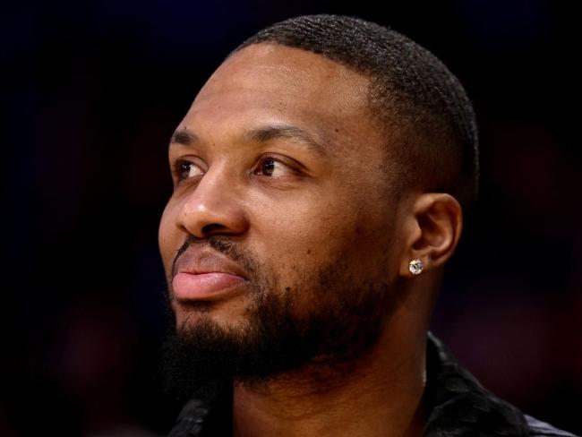 戏说NBA 字母哥：你不是练天残脚的材料！利拉德被裁后遭疯抢 兴奋迎接新选择