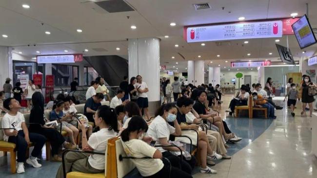 上海多家医院开通夜门诊