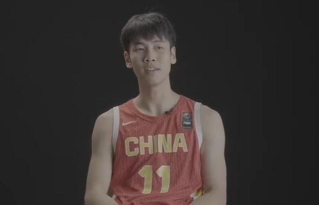 中国男篮U19小将张博源：喜欢勇士和库里，希望未来能进入NBA 英语专访分享篮球之路