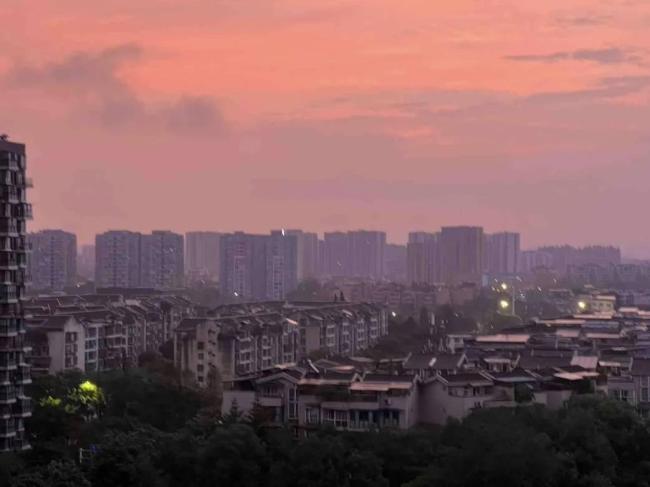 成都的粉色天空有多美 早起查收惊喜