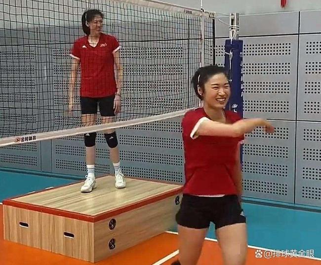女排2小将已被证实离队！李盈莹恢复良好开始扣球，美国站或登场 国家队人员新变动