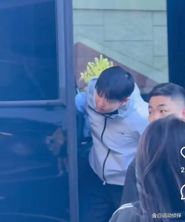 孙颖莎：时差影响已经好了很多 逛街拍照乐不停