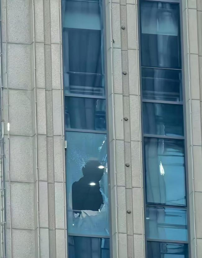 南航墜樓機長妻子發(fā)聲 質(zhì)疑公司潛規(guī)則