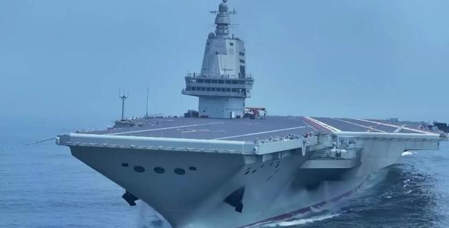 名嘴：解放軍三航母戰(zhàn)力不止單艦3倍 電磁彈射改寫海戰(zhàn)規(guī)則