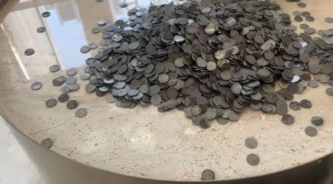 上海男子帶硬幣存款被拒收