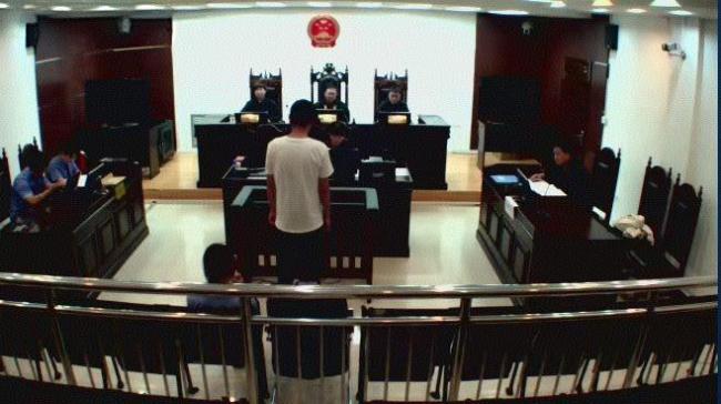 男子以隱私視頻勒索前女同事獲刑