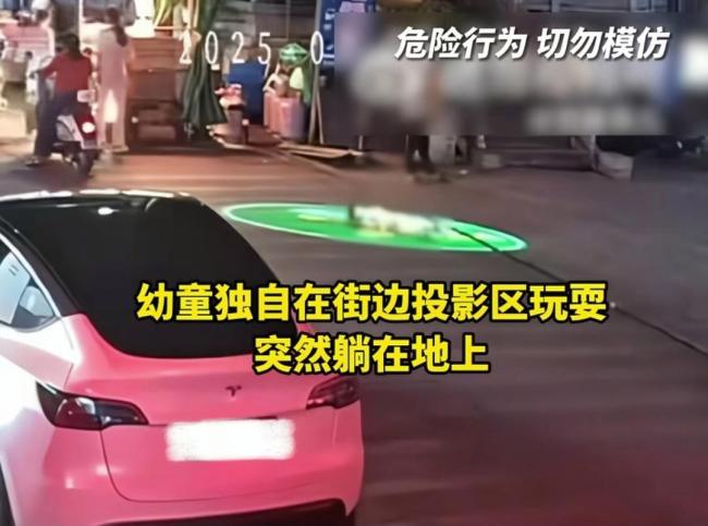 大理幼童遭快遞車碾壓離世 悲劇引發(fā)網(wǎng)友熱議