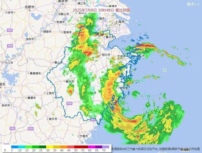 臺風“丹娜絲”在浙江溫州沿海登陸 風雨影響持續(xù)增強