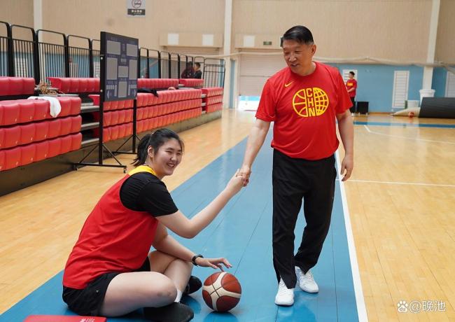 比姚明還高的張子宇來長沙了,！今晚！中國女籃再戰(zhàn)澳大利亞,！